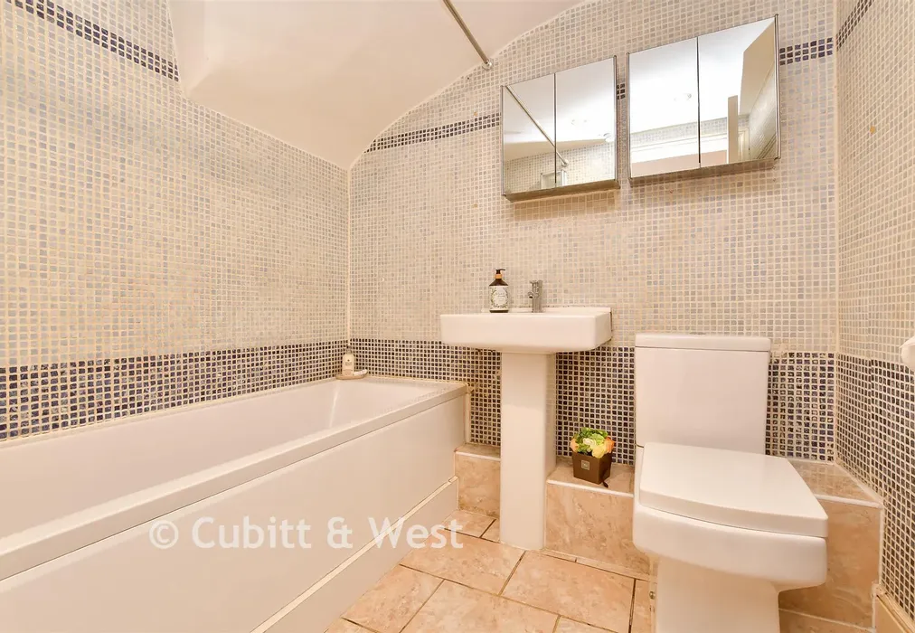 Bathroom - Blenheim Crescent, South Croydon, Surrey - Wards of Kent