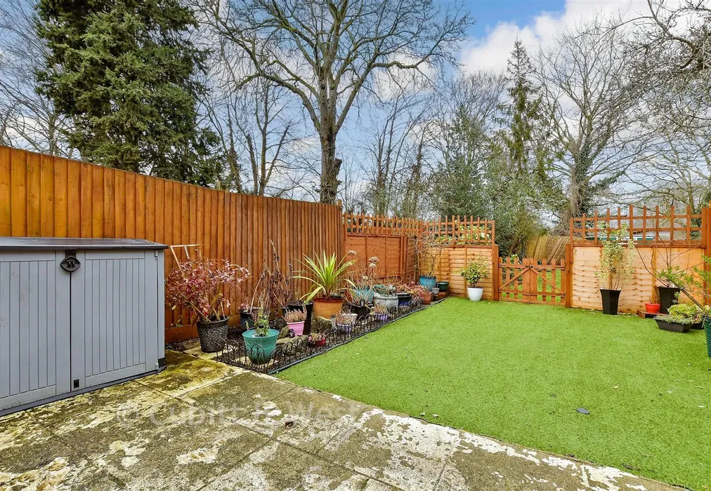 Rear Garden - Blenheim Crescent, South Croydon, Surrey - Wards of Kent