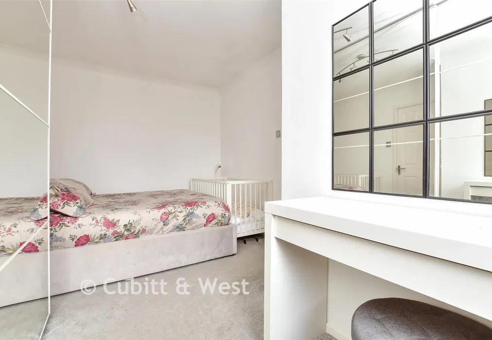 Bedroom 1 - Clouston Close, Wallington, Surrey - Wards of Kent