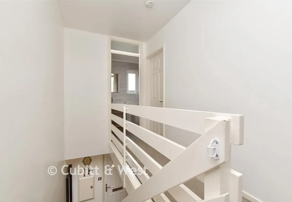 Landing - Clouston Close, Wallington, Surrey - Wards of Kent