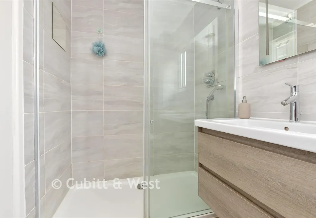 Shower Room - Clouston Close, Wallington, Surrey - Wards of Kent