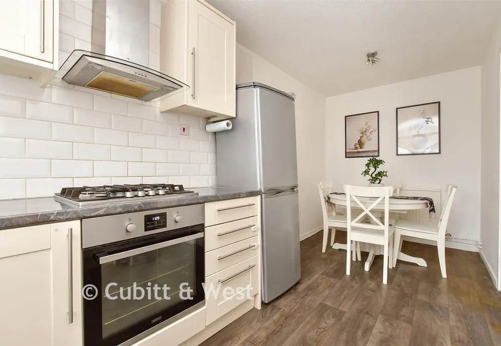Kitchen / Diner - Clouston Close, Wallington, Surrey - Wards of Kent