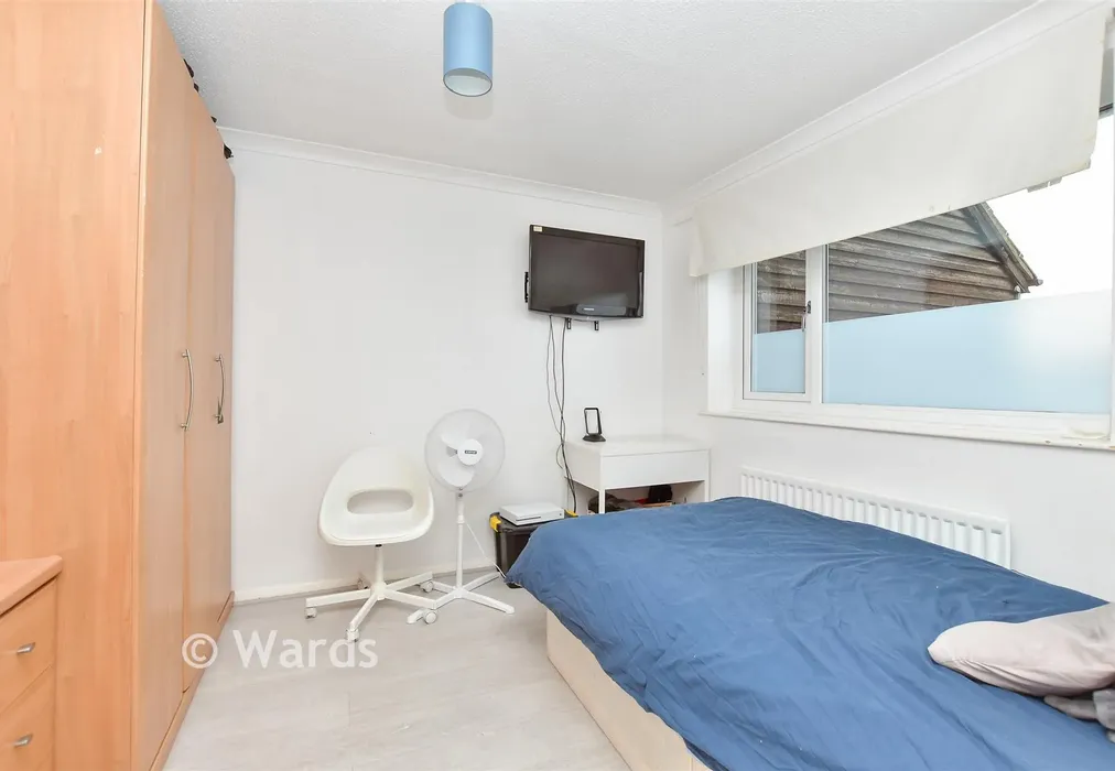 Bedroom 2 - Edyngham Close, Kemsley, Sittingbourne, Kent - Wards of Kent