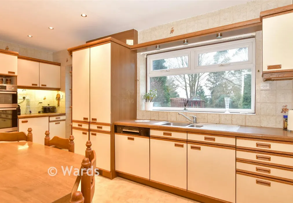 Kitchen/Breakfast Room - Ashford Road, Faversham, Kent - Wards of Kent