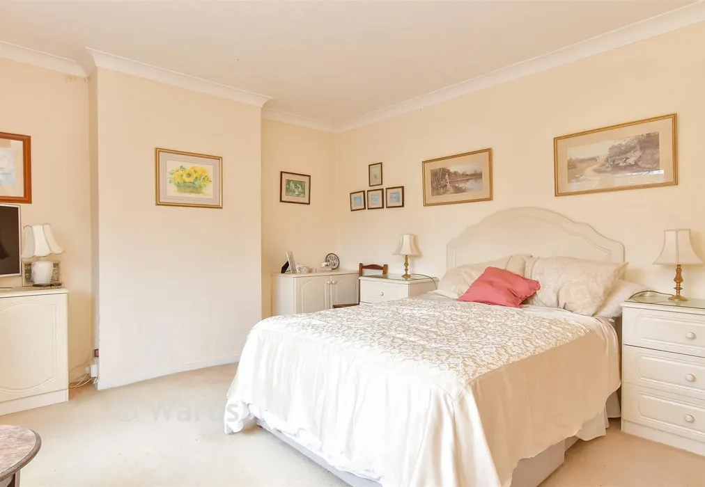 Bedroom 1 - Ashford Road, Faversham, Kent - Wards of Kent