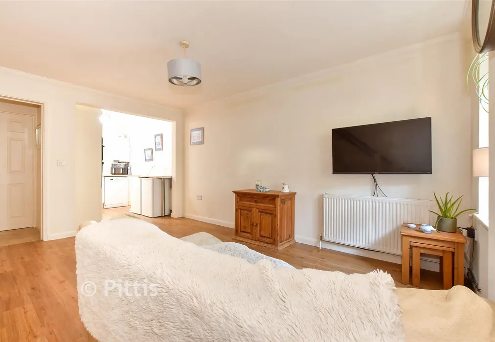 Lounge/Dining Area - Leed Street, Sandown, Isle of Wight - Wards of Kent