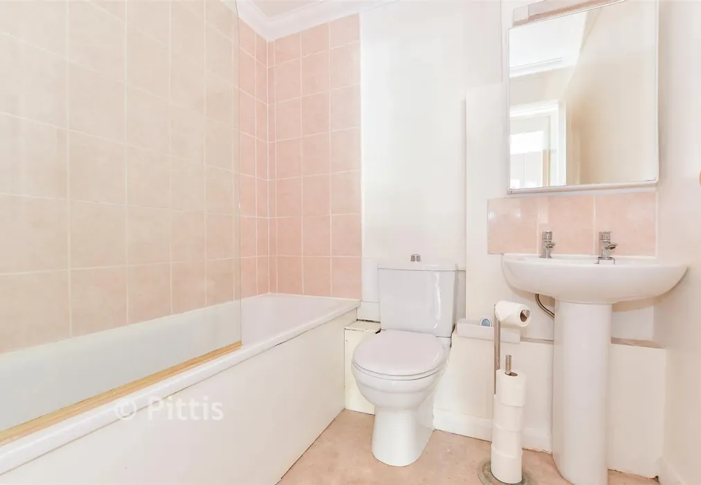 Bathroom - Leed Street, Sandown, Isle of Wight - Wards of Kent
