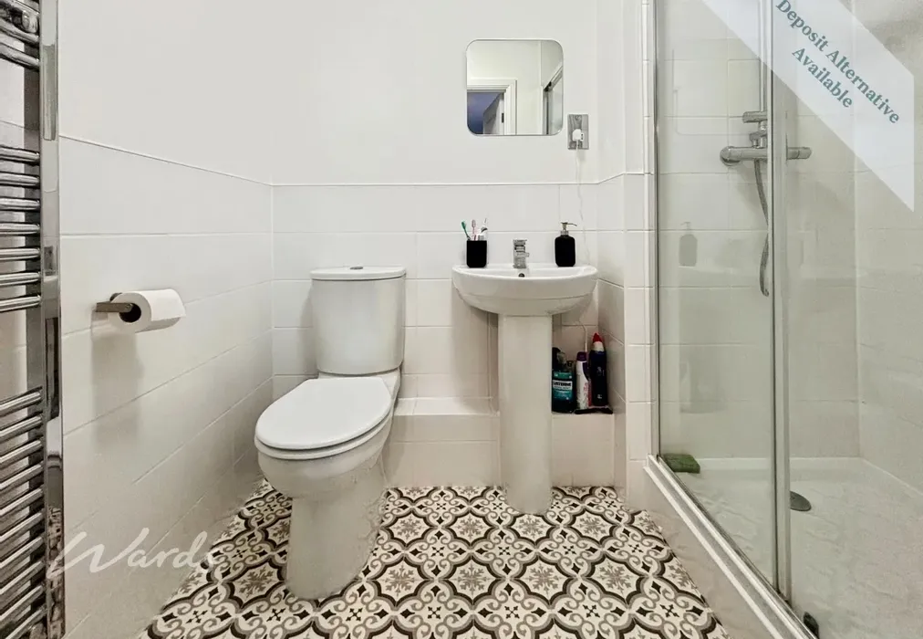 En-suite Shower Room - Laurence Rise Dartford DA2 - Wards of Kent