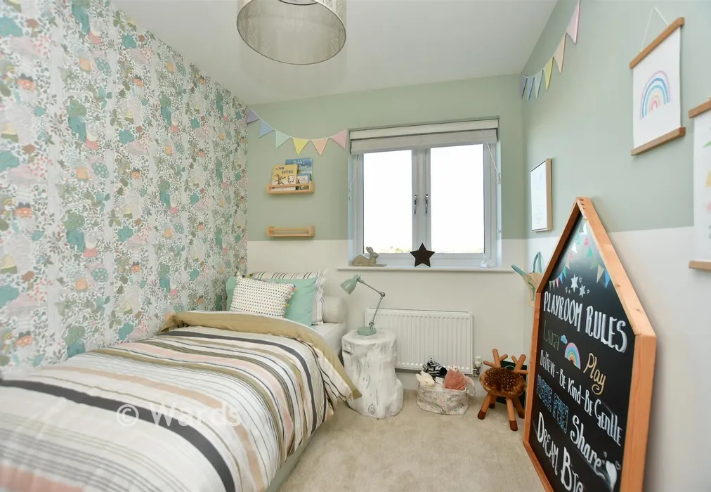 Bedroom 3 - Ham Road, Faversham Lakes, Faversham, Kent - Wards of Kent