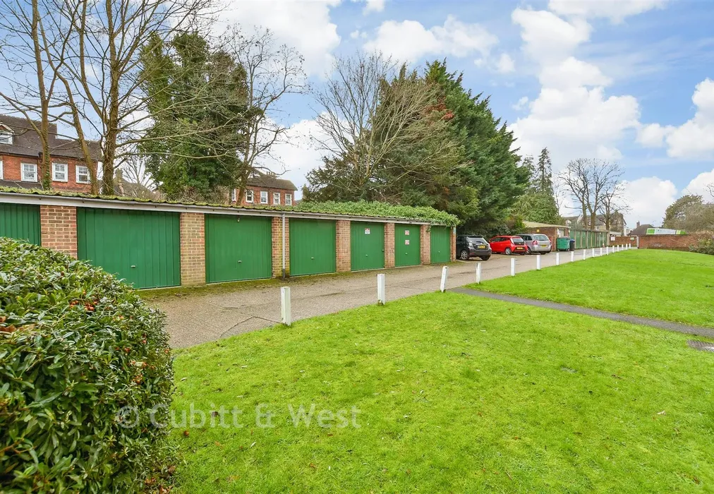 Driveway/Parking - Devonshire Avenue, Sutton, Surrey - Wards of Kent