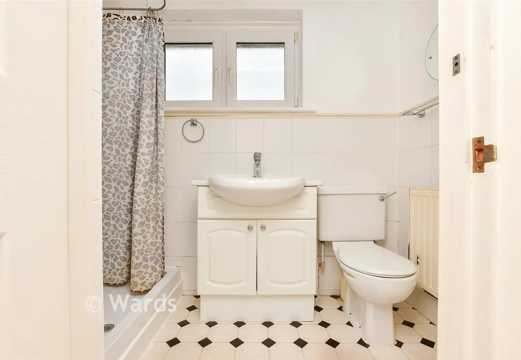 Shower Room - Fairfield Road, Ramsgate, Kent - Wards of Kent
