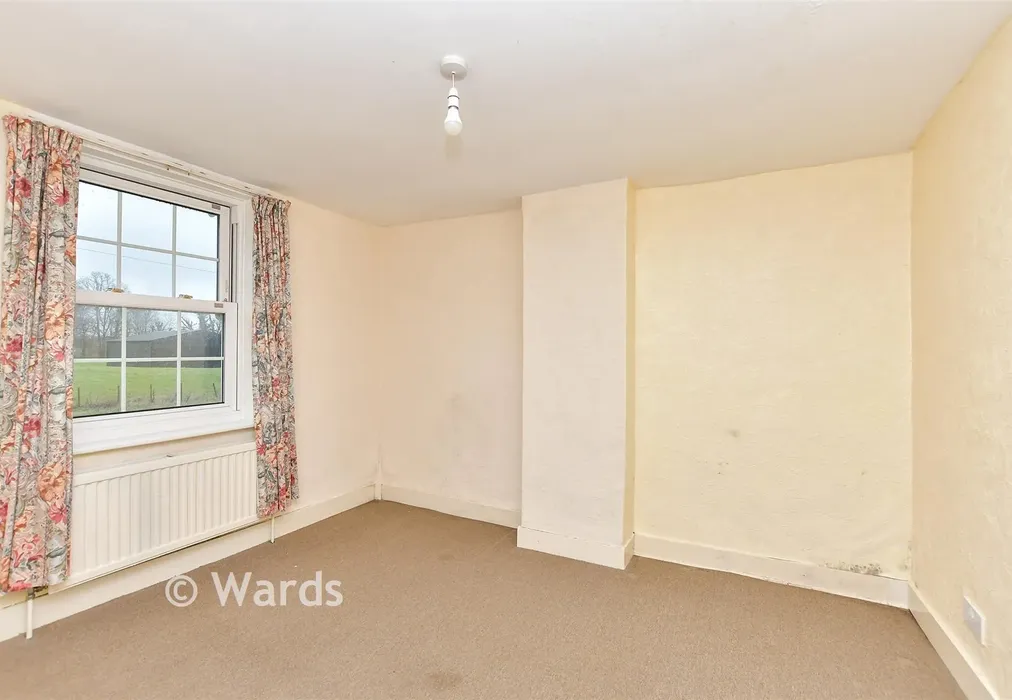 Bedroom 2 - London Road, Faversham, Kent - Wards of Kent