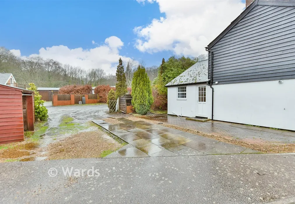 Driveway/Parking - London Road, Faversham, Kent - Wards of Kent
