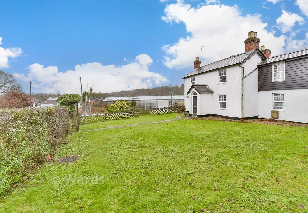 Front Garden - London Road, Faversham, Kent - Wards of Kent