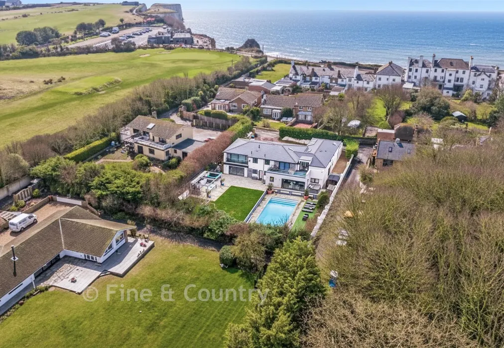 Aerial View - Holland Close, Broadstairs, Kent - Wards of Kent