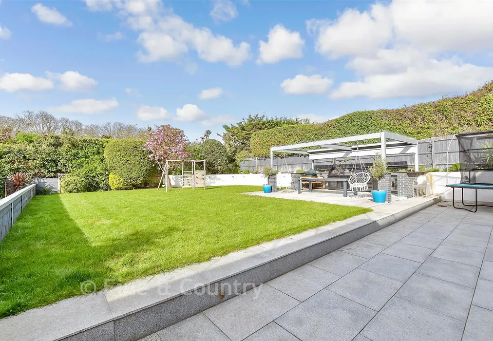 Rear Garden - Holland Close, Broadstairs, Kent - Wards of Kent