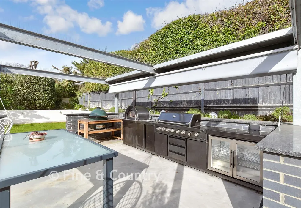 Patio / Decking - Holland Close, Broadstairs, Kent - Wards of Kent