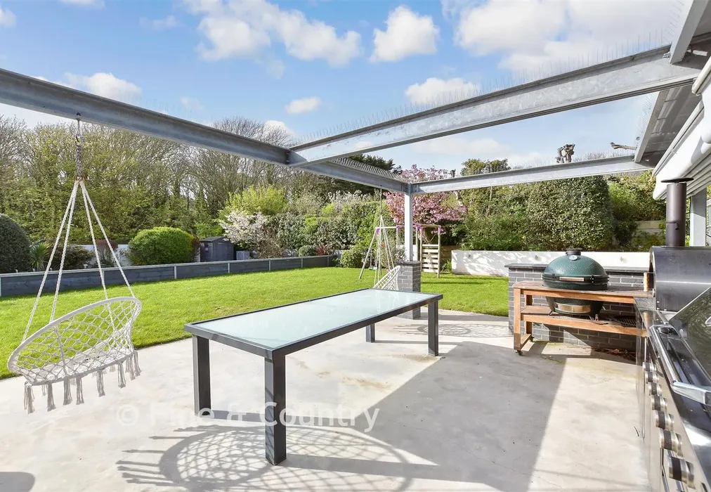 Patio / Decking - Holland Close, Broadstairs, Kent - Wards of Kent