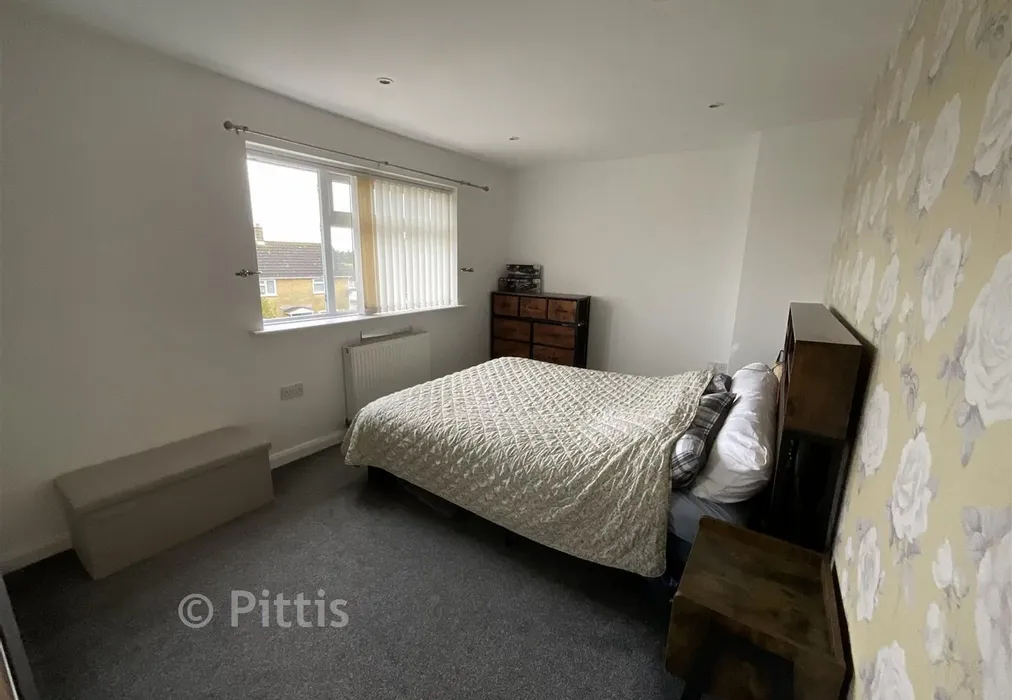 Bedroom 1 - Winston Avenue, Ryde, Isle of Wight - Wards of Kent