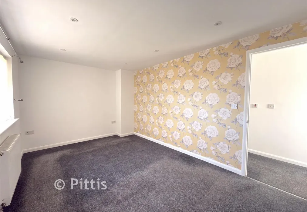 Bedroom 1 - Winston Avenue, Ryde, Isle of Wight - Wards of Kent