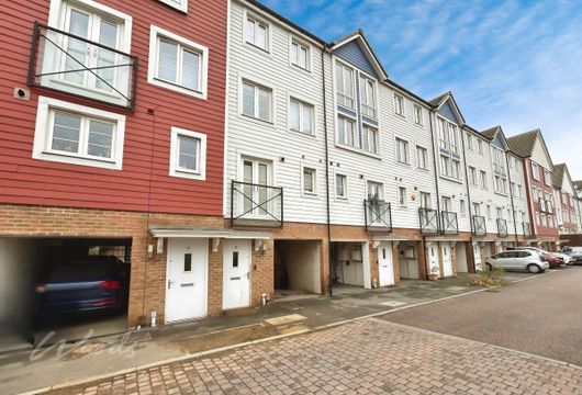 Crabapple Road Tonbridge TN9 - Wards of Kent