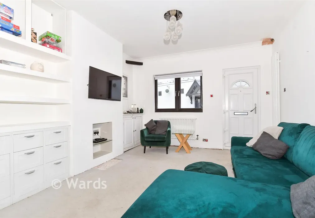 Lounge - Bush Row, Aylesford, Kent - Wards of Kent