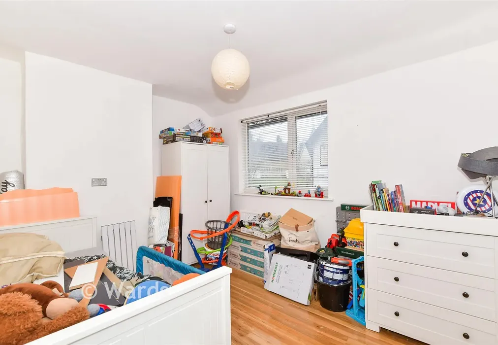 Bedroom 1 - Bush Row, Aylesford, Kent - Wards of Kent