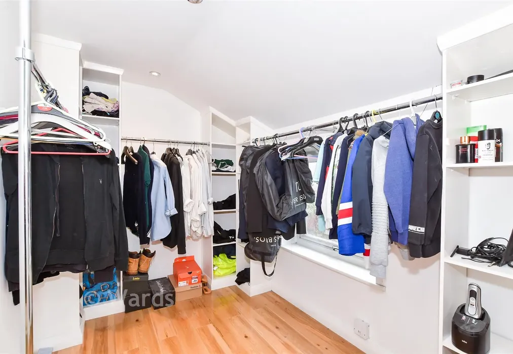 Bedroom 3/Dressing Room - Bush Row, Aylesford, Kent - Wards of Kent