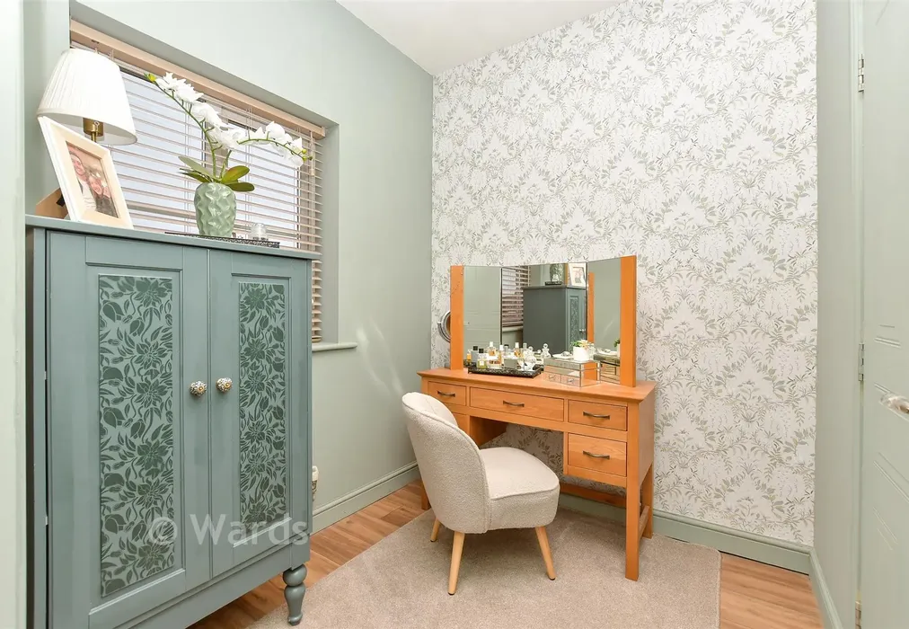 Dressing Area - Argent Way, Sittingbourne, Kent - Wards of Kent