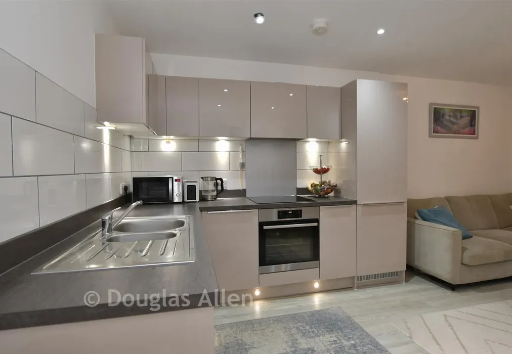 Lounge/Kitchen /Dining Room - Hoffmans Road, Walthamstow - Wards of Kent