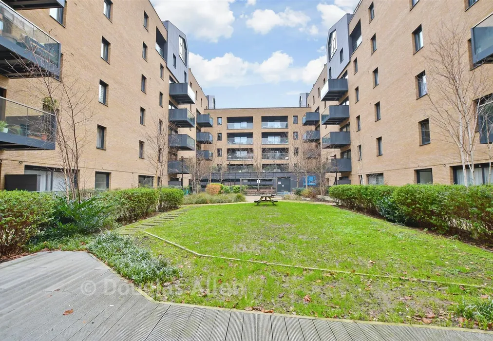 Communal Gardens - Hoffmans Road, Walthamstow - Wards of Kent