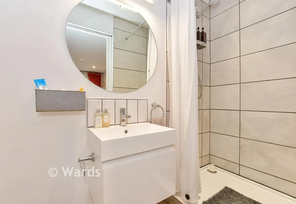 En-Suite Shower Room - Summerfield Avenue, Whitstable, Kent - Wards of Kent