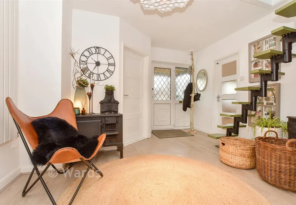Entrance Hall - Summerfield Avenue, Whitstable, Kent - Wards of Kent