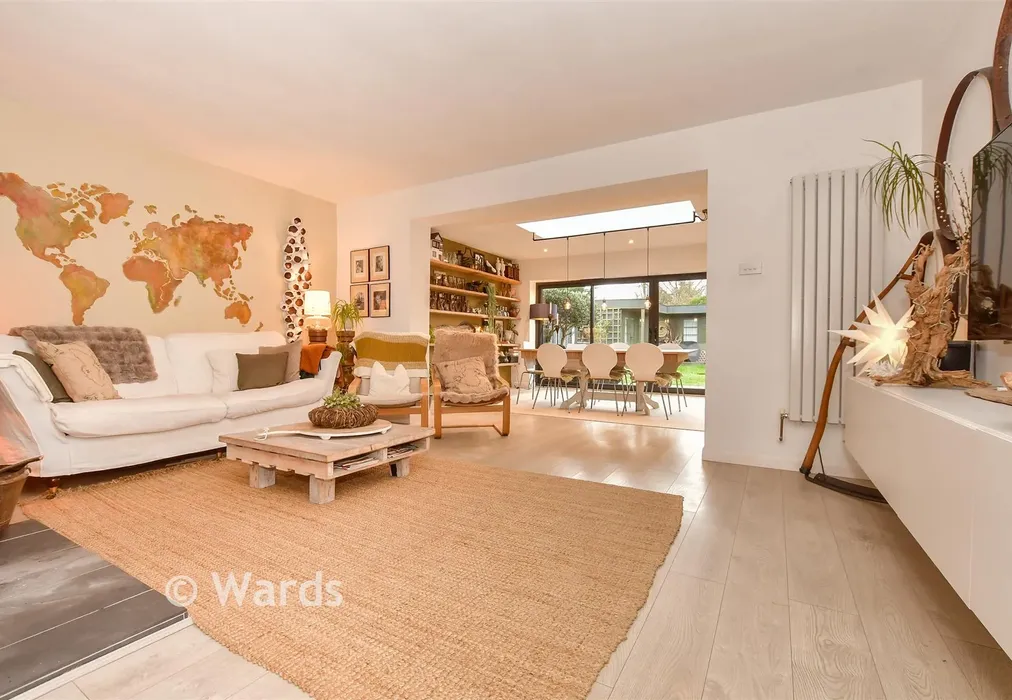 Lounge - Summerfield Avenue, Whitstable, Kent - Wards of Kent