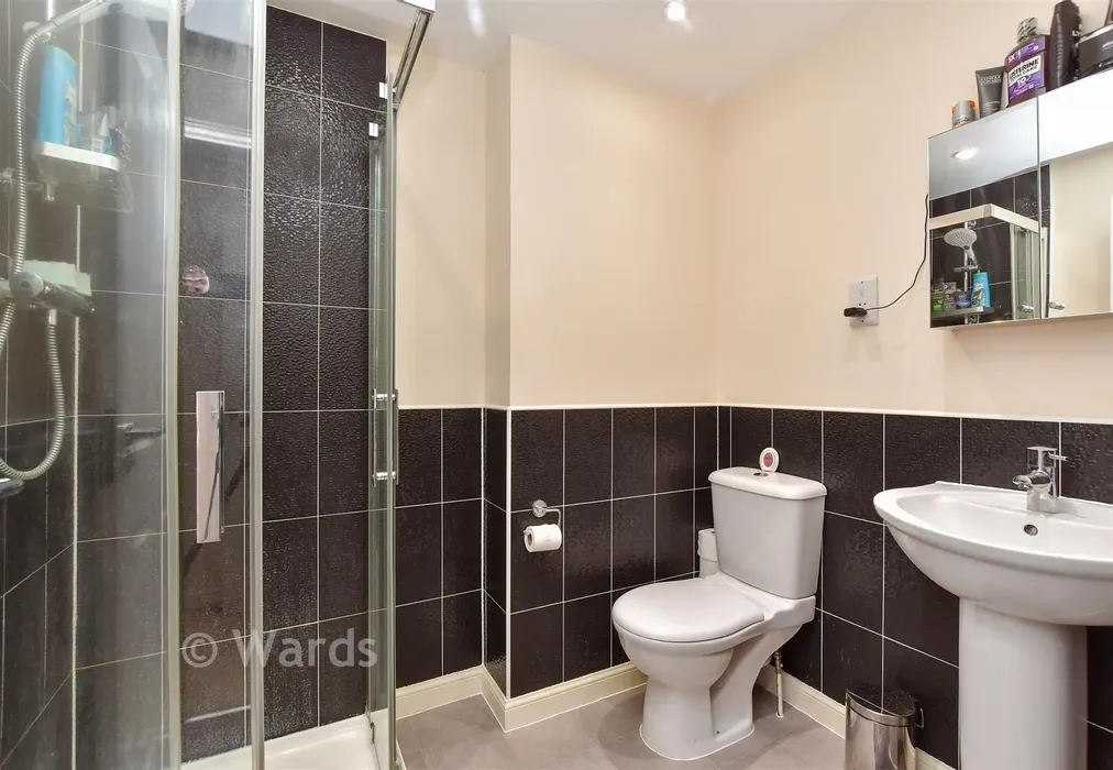 En-Suite Shower Room - Buttercup Avenue, Minster On Sea, Sheerness, Kent - Wards of Kent