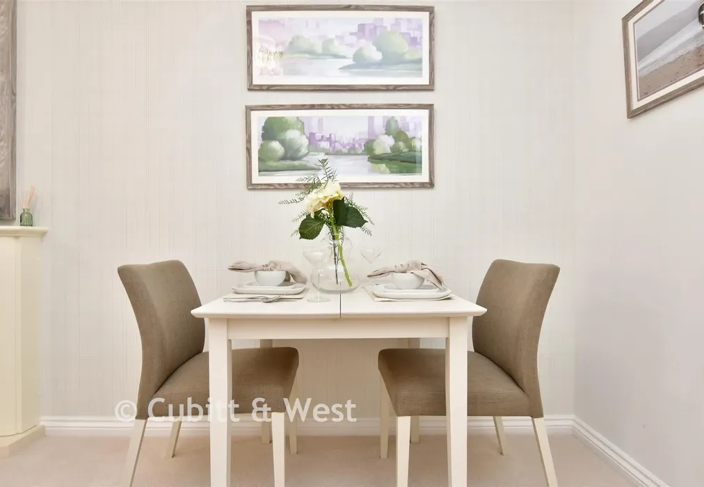 Dining Area - Garland Road, East Grinstead, West Sussex - Wards of Kent