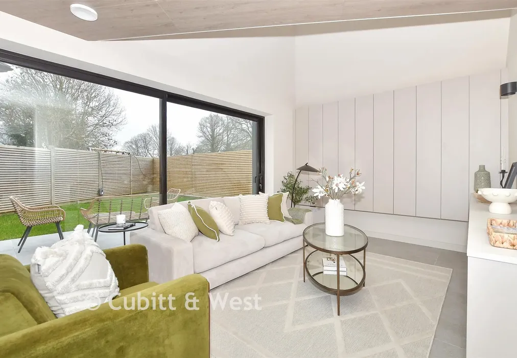 Lounge - Cantilever House, Vicarage Road, Crawley Down, West Sussex - Wards of Kent