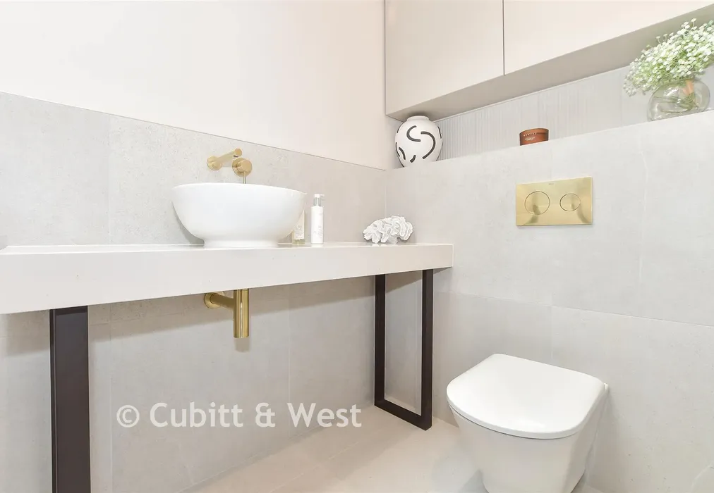En-Suite Shower Room - Cantilever House, Vicarage Road, Crawley Down, West Sussex - Wards of Kent