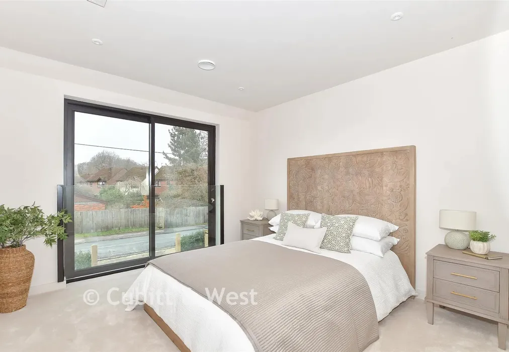 Bedroom 3 - Cantilever House, Vicarage Road, Crawley Down, West Sussex - Wards of Kent
