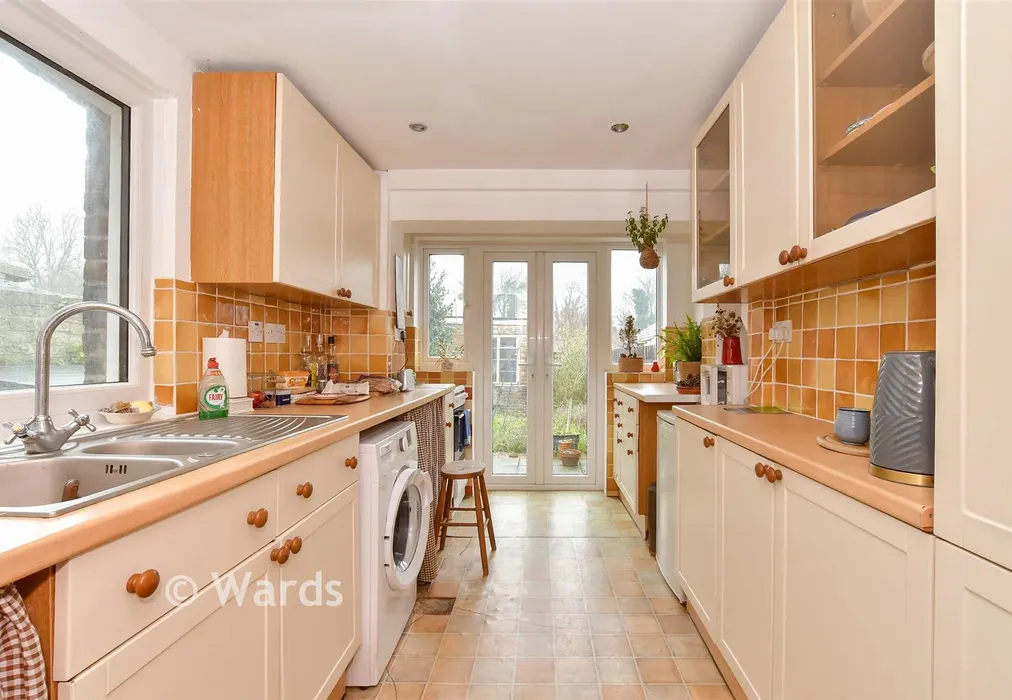 Kitchen - Mayers Road, Walmer, Deal, Kent - Wards of Kent