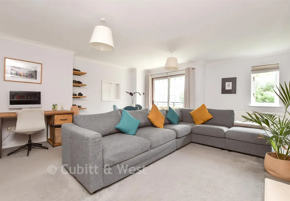Lounge/Diner - Highacre, Dorking, Surrey - Wards of Kent