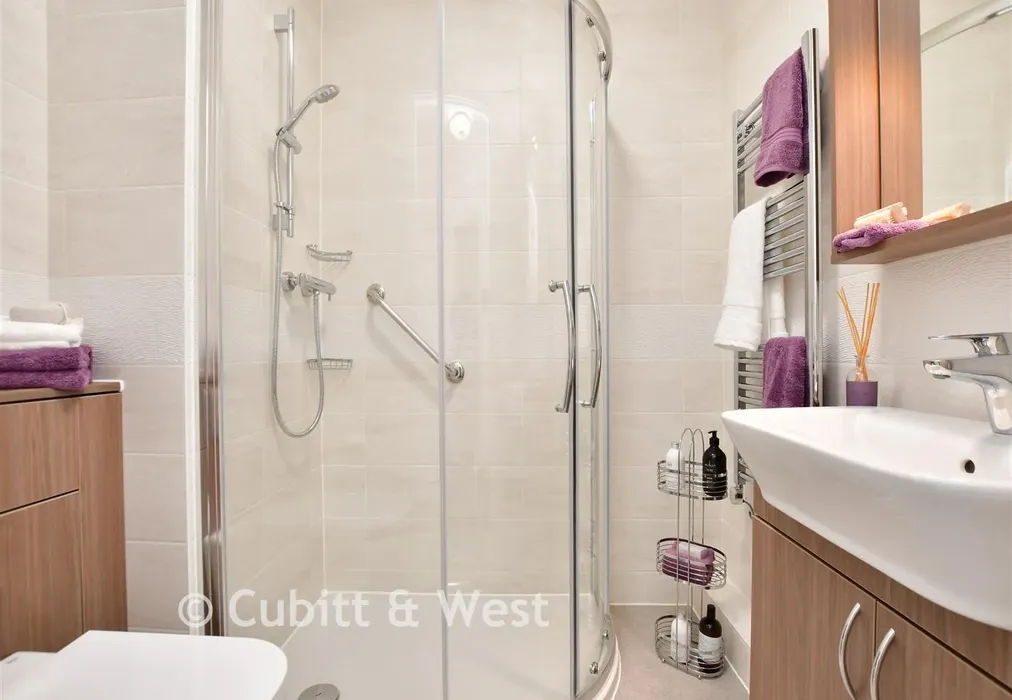 Shower Room - Garland Road, East Grinstead, West Sussex - Wards of Kent