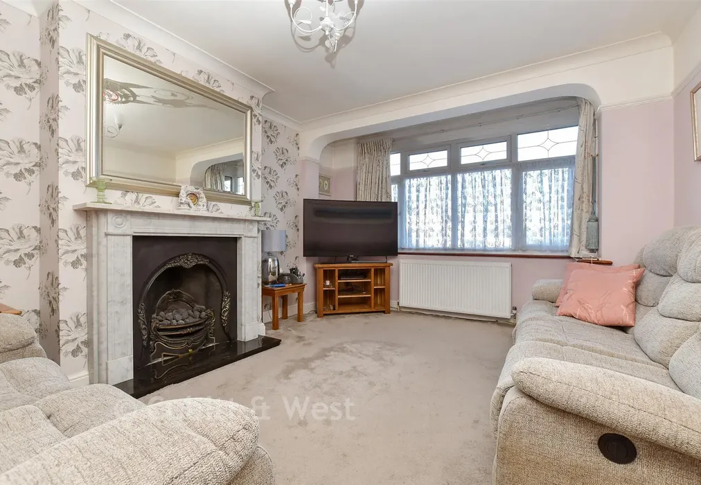 Lounge - Headley Avenue, Wallington, Surrey - Wards of Kent