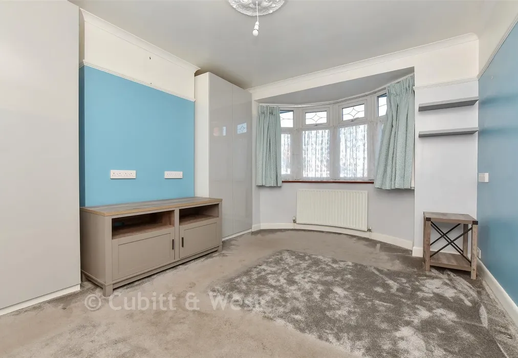 Bedroom 1 - Headley Avenue, Wallington, Surrey - Wards of Kent