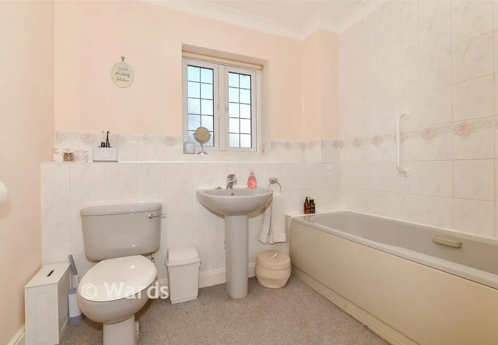 Bathroom - Little Paddocks, Chestfield, Whitstable, Kent - Wards of Kent