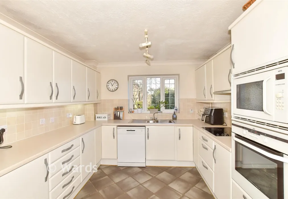 Kitchen/ Breakfast Room - Little Paddocks, Chestfield, Whitstable, Kent - Wards of Kent