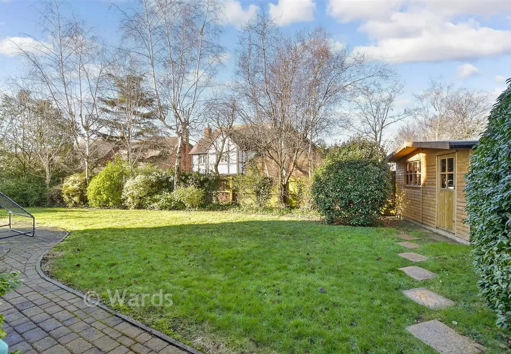 Rear Garden - Little Paddocks, Chestfield, Whitstable, Kent - Wards of Kent