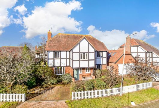 Little Paddocks, Chestfield, Whitstable, Kent - Wards of Kent