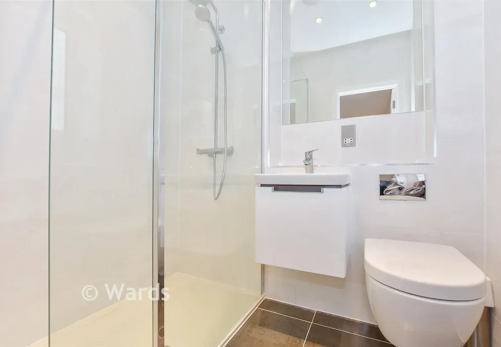 En-Suite Shower Room - Alexander Grove, Kings Hill, West Malling, Kent - Wards of Kent