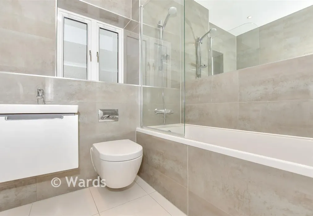 Bathroom - Alexander Grove, Kings Hill, West Malling, Kent - Wards of Kent